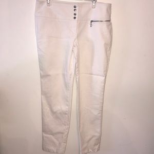 Bisou Bisou white pants